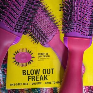 Blow Out Freak Hair Brush - Purple